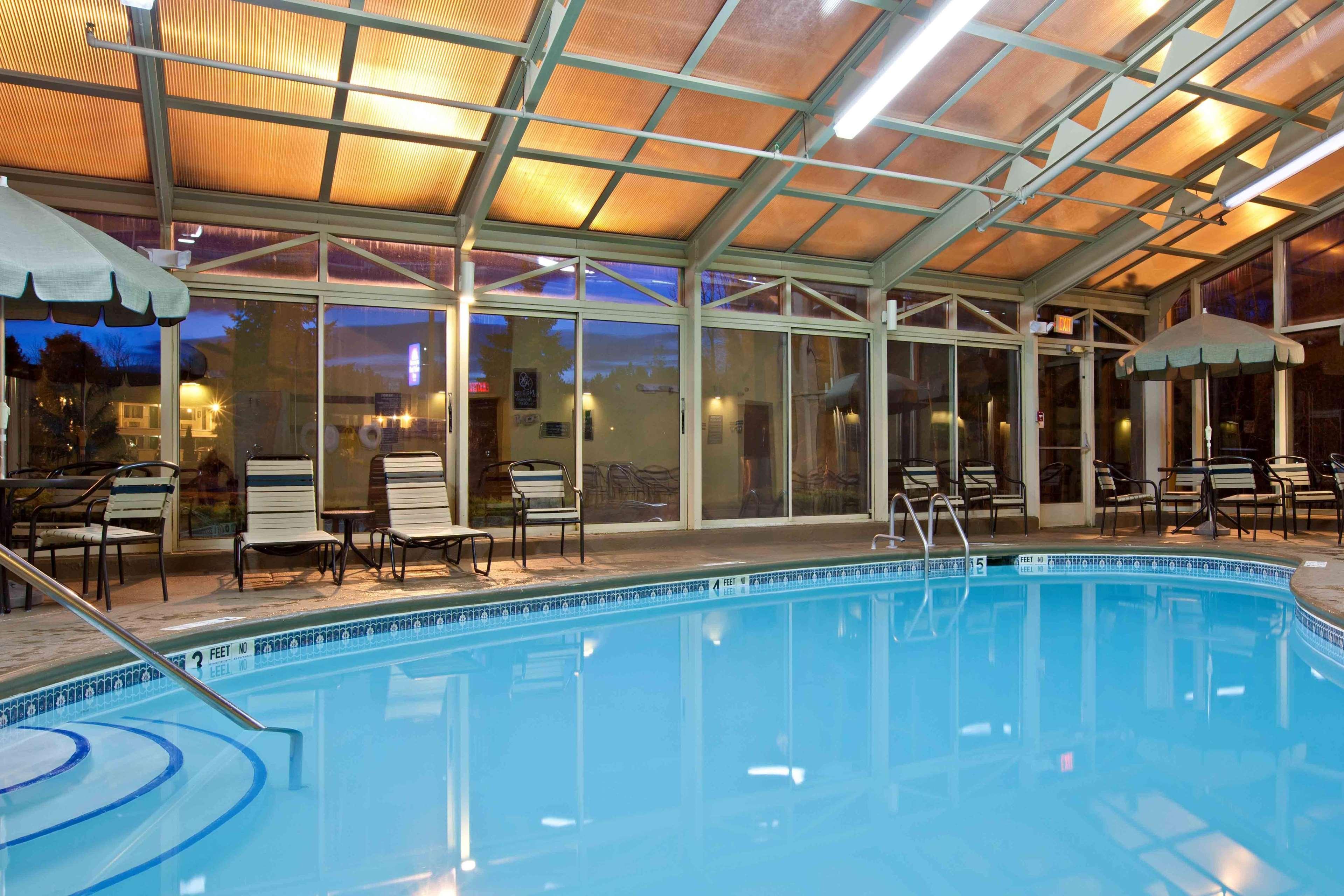 La Quinta By Wyndham Plattsburgh Hotel Exterior foto