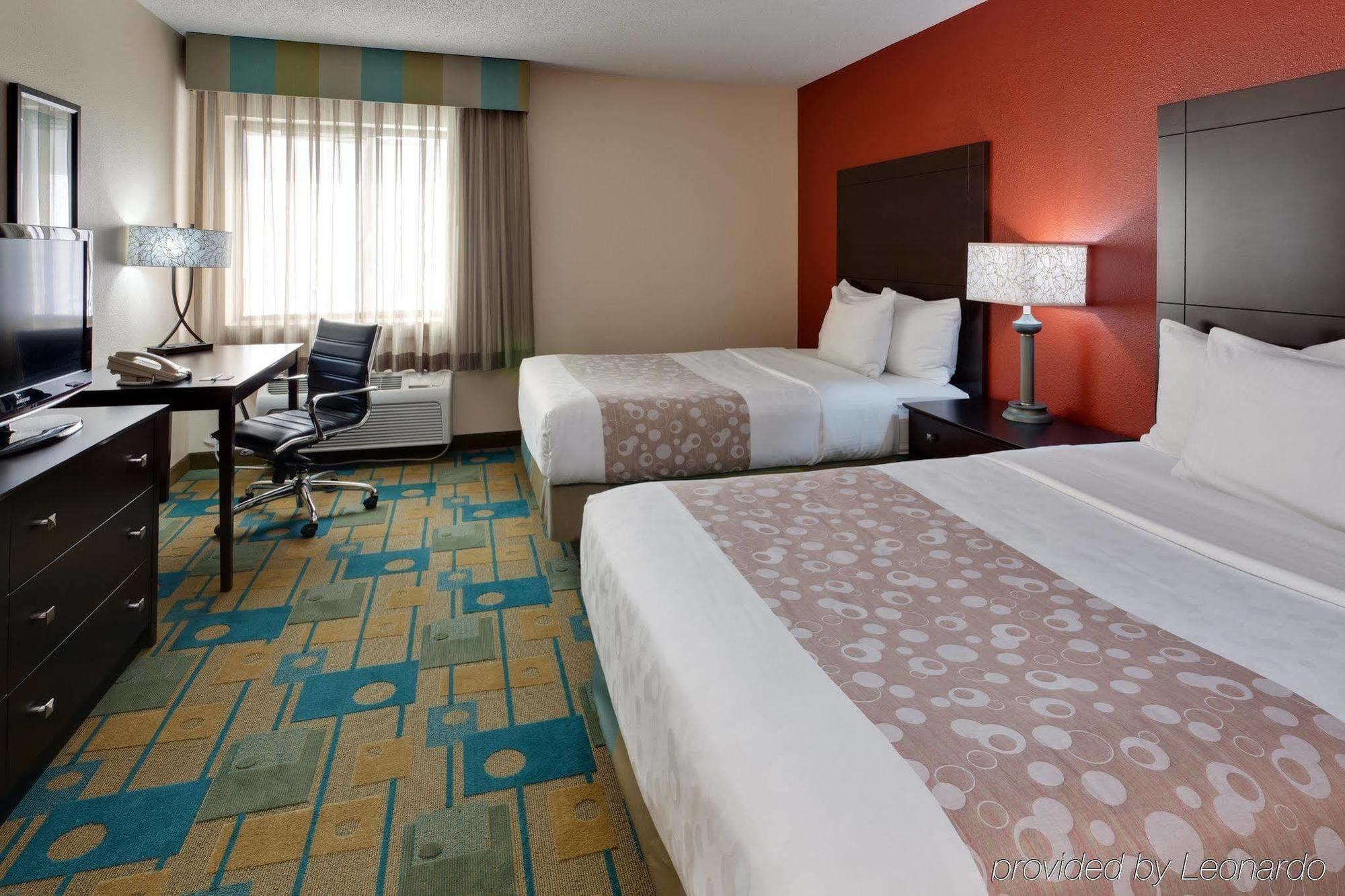 La Quinta By Wyndham Plattsburgh Hotel Exterior foto
